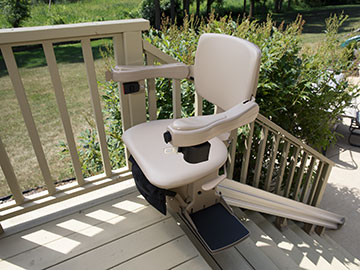 Surprise straight rail stairlift